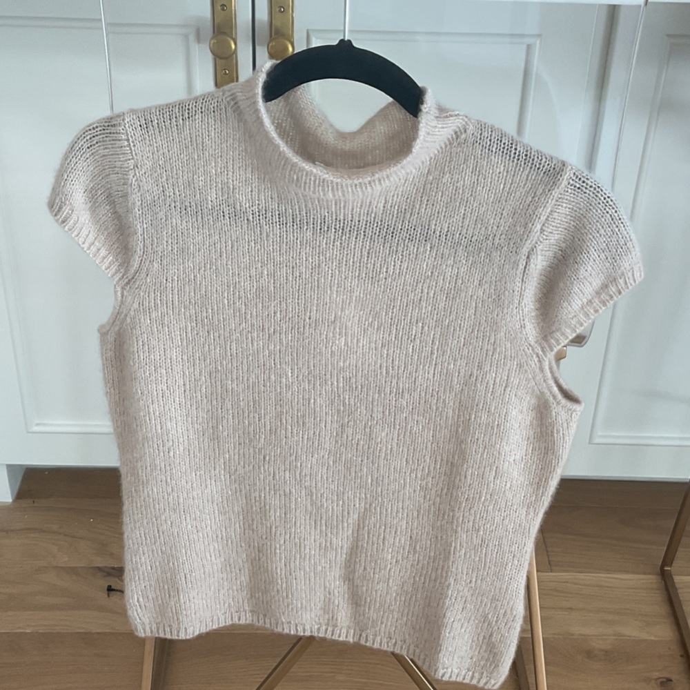 Elegant Cream Knit Women's Top